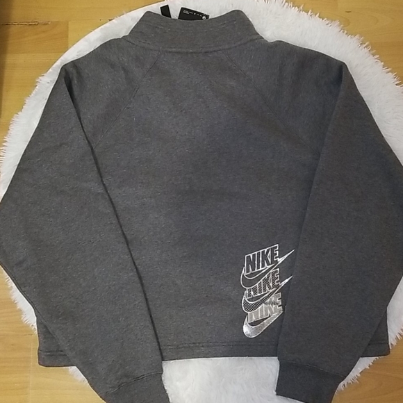 NWT-Nike Fleece Lined Cropped Pullover - Picture 2 of 7